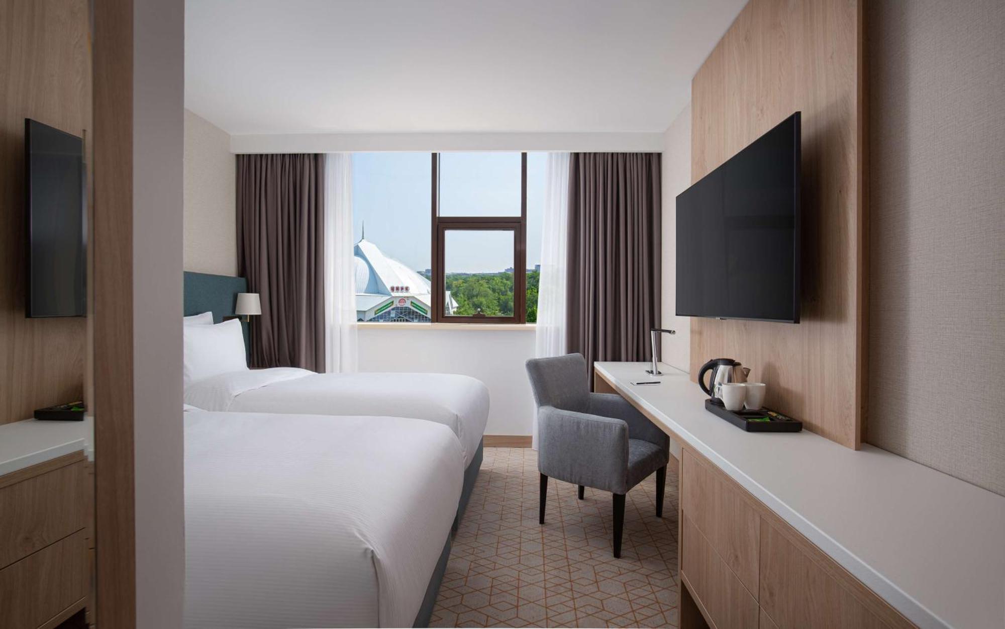 ホテル Doubletree By Hilton シムケント エクステリア 写真