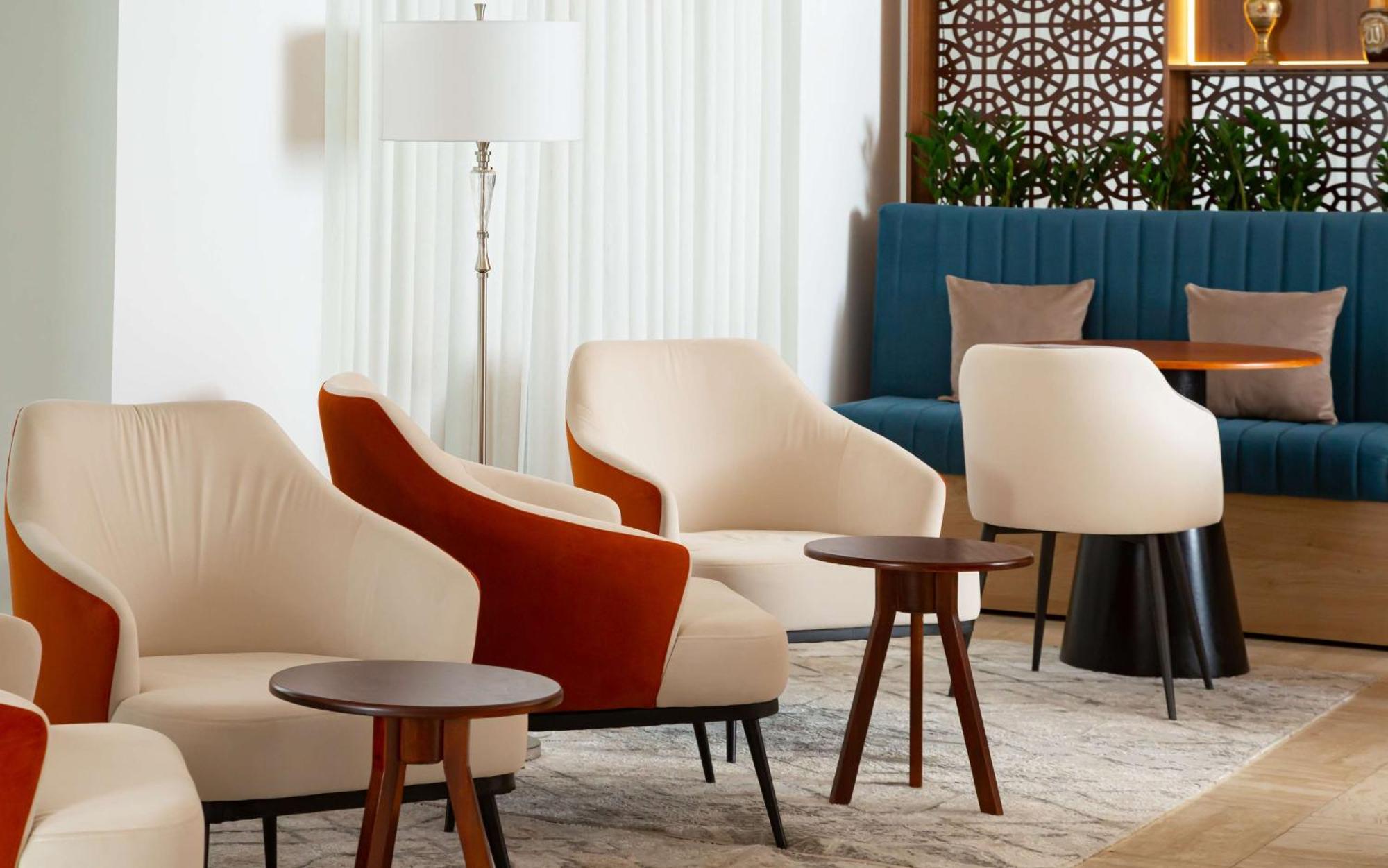 ホテル Doubletree By Hilton シムケント エクステリア 写真
